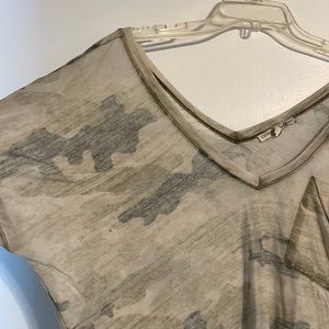 Express t shirt off the shoulder camo
